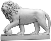 Скульптура "Лев с левой лапой на камне" артикул S103010 - 10800 руб.