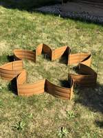Садовый конструктор "Клумба" , коричневый 18 секций (30*15см) и 18 крепежных элементов - 1037 руб.